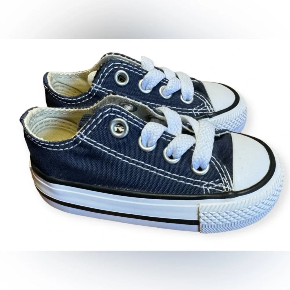 NIB Converse Chuck Taylor All Star Lo Sneaker - Baby / Toddler - Navy